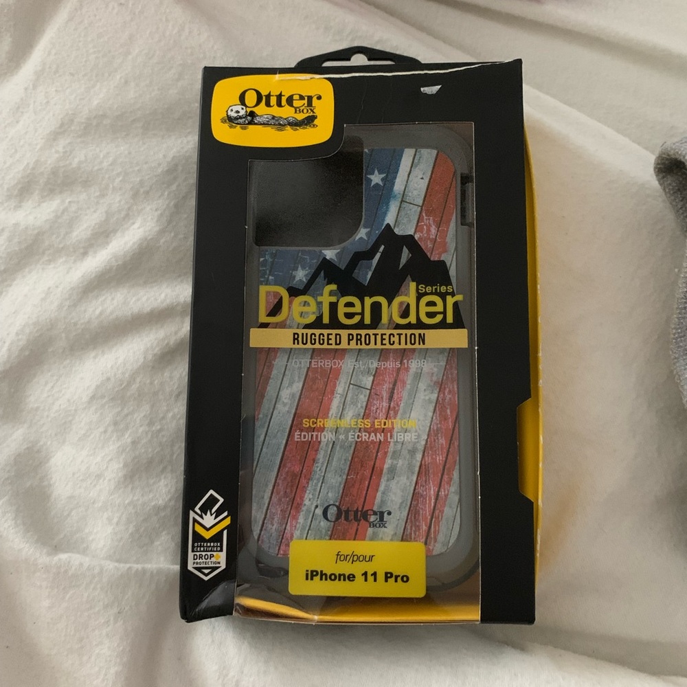iPhone 11 Pro- American Flag Otterbox defender case Brand New